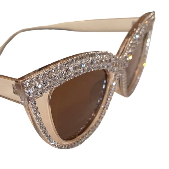 Rhinestone Bling Cat Eye Sunglasses in Champaign Brand New - Picture 11 of 12